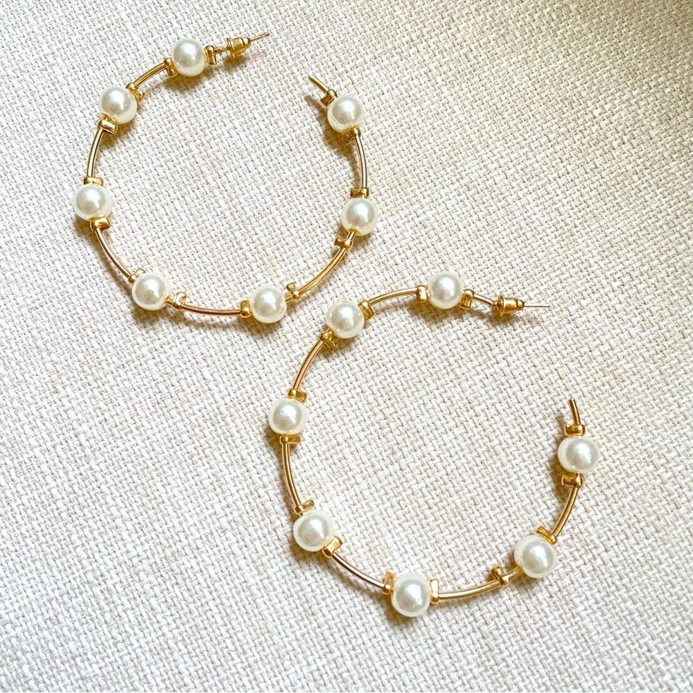 Faux pearl fashion hoop earrings gold tone and faux pearl